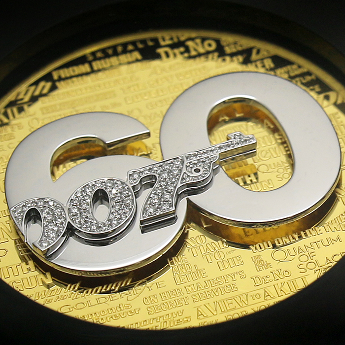 Zlatá mince s diamanty 5 Oz 60. Výročí James Bond 2022 Proof